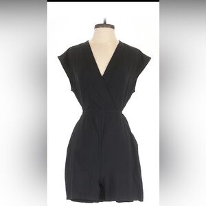 Athleta v neck shorts romper